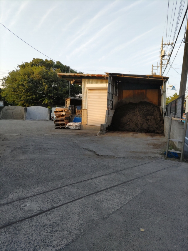 写真②㈲友久金物建材店