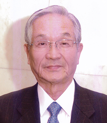 十四代理事長　篠田　照雄氏